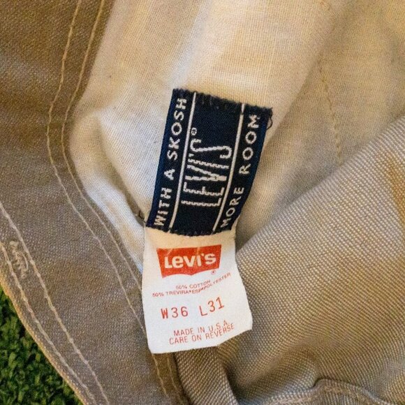 VINTAGE LEVIS WITH A SKOSH MORE ROOM MENS JEANS TAN PANTS RETRO 36W X 31L - Picture 5 of 7